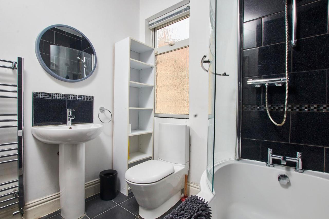 Stylish 2 Bedroom Flat - Close To Newcastle City Centre 게이츠헤드 외부 사진